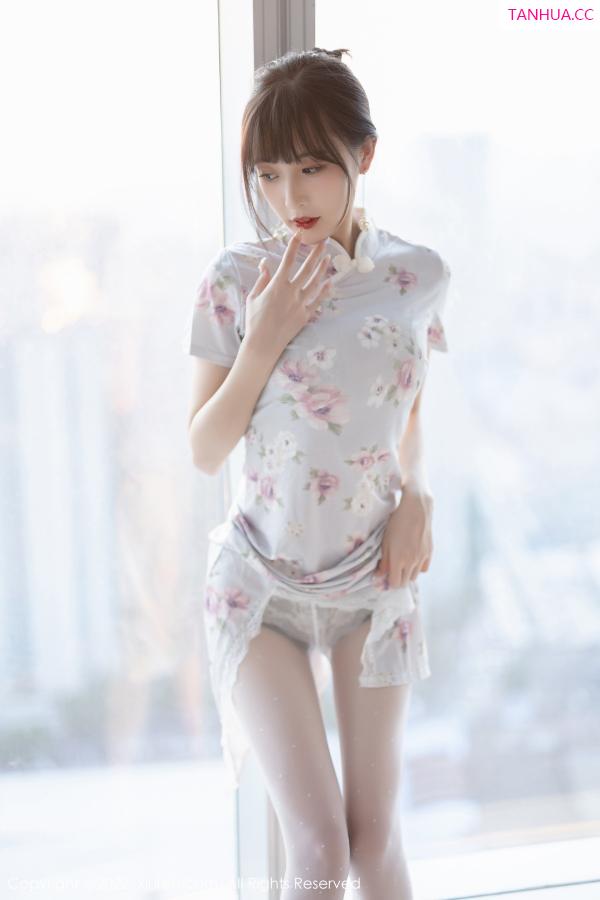 林星阑  [XiuRen]高清写真图 2022.10.25 No.5757 林星阑 旗袍美腿第35张图片